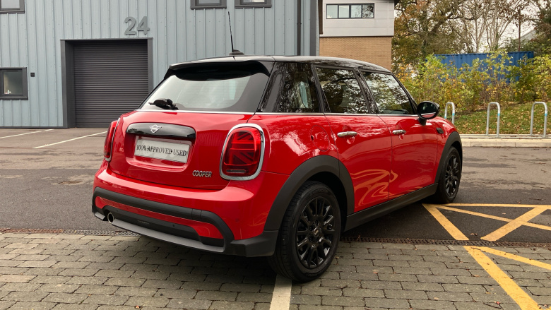 MINI Hatchback 1.5 Cooper Exclusive Premium 5dr Auto Petrol Hatchback